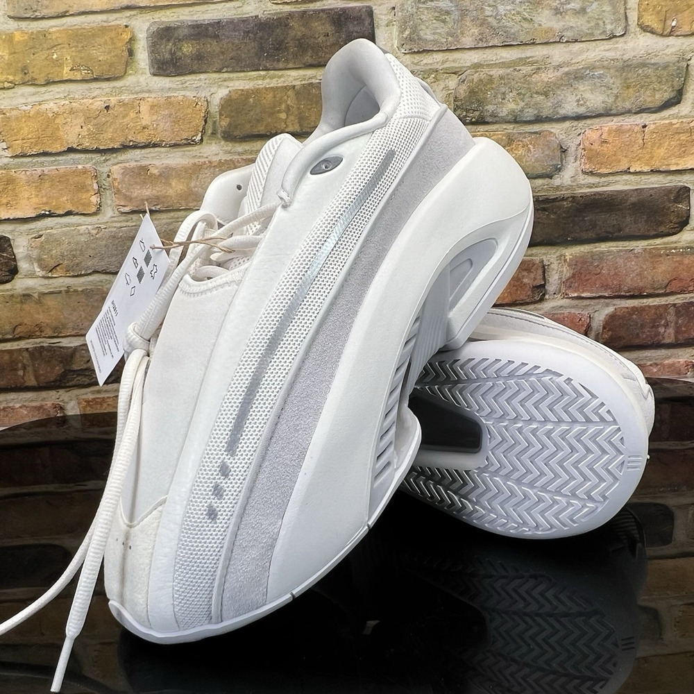 Mens Size 7 , Women 8 - Adidas Mad IIInfinity Sneakers White Dash Grey IH2811